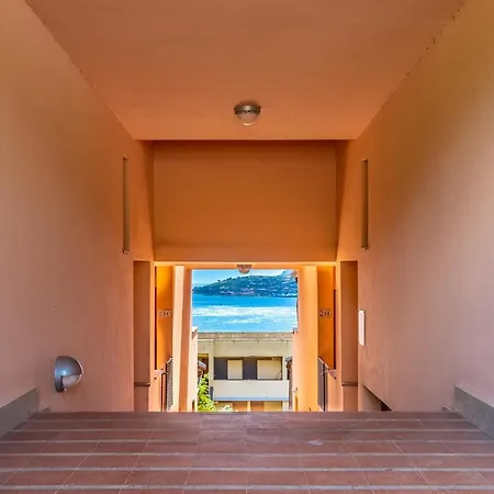 Cristal House *